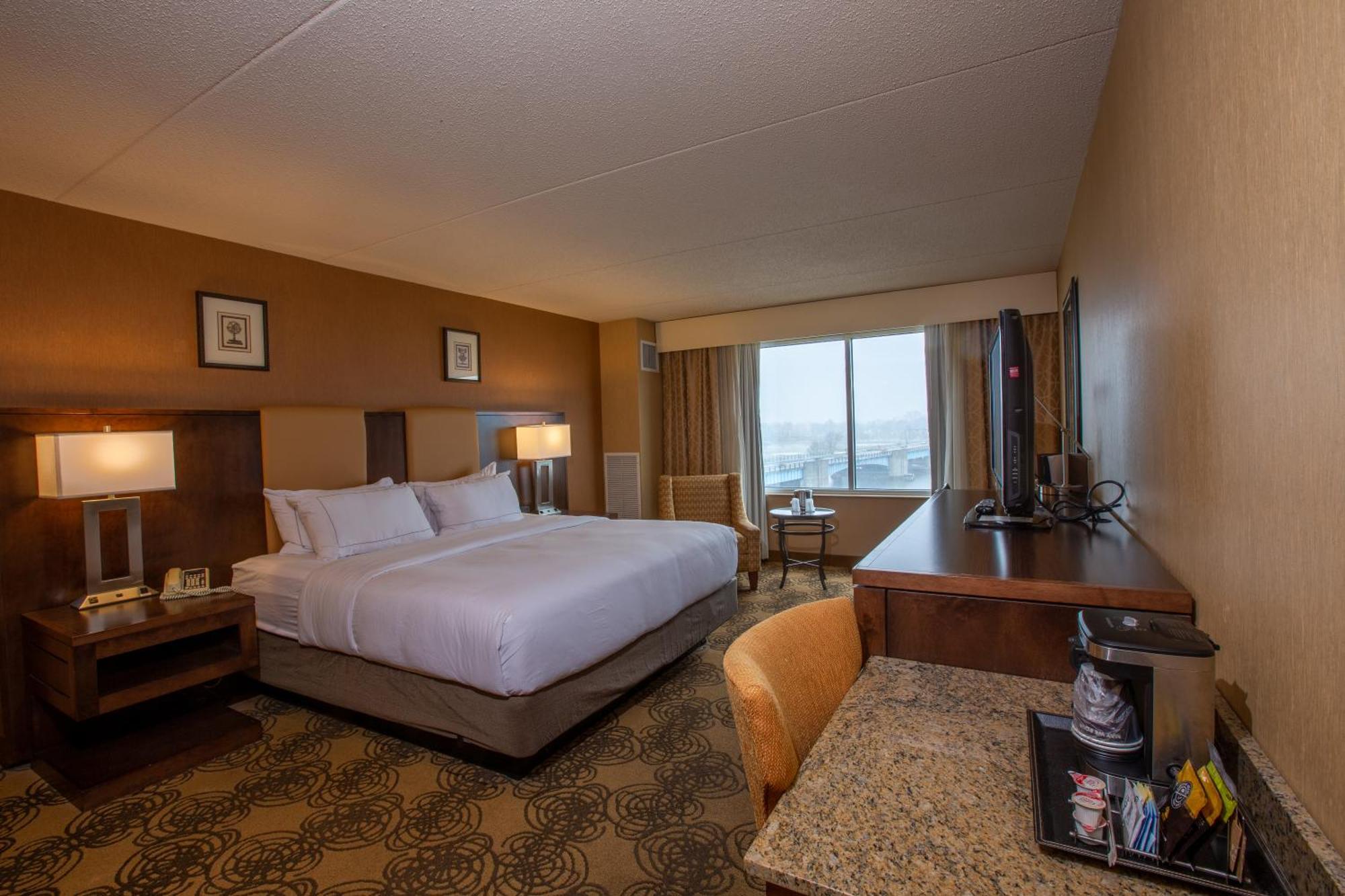 Doubletree By Hilton Bay City - Riverfront Kültér fotó